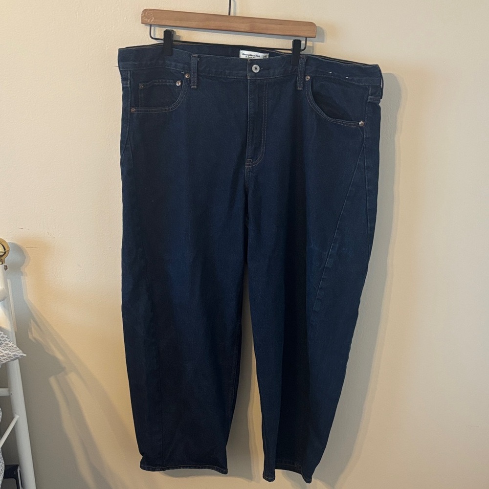 Abercrombie & Fitch Barrel Leg Plus Size Jean